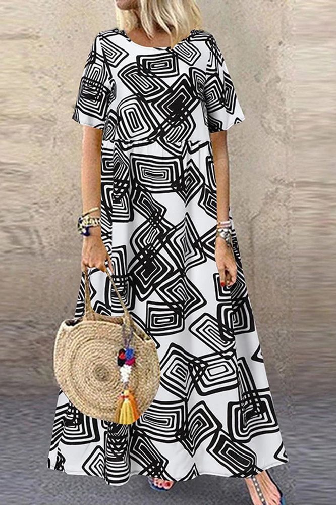Women's comfortable maxi dress, featuring a relaxed fit and elegant design, perfect for spring and summer.