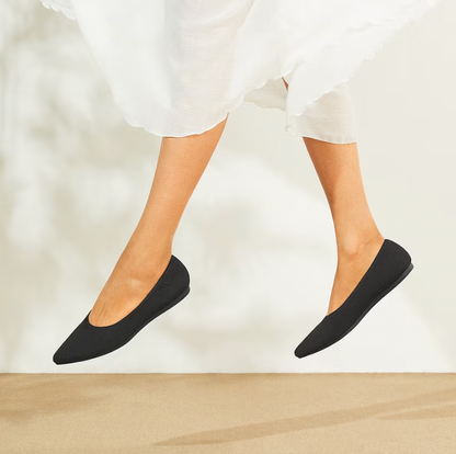Slip-on women's flats, perfect for spring/summer comfort and easy wear.