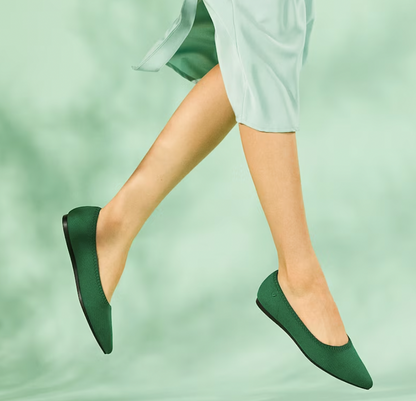 Summer casual women's flats, chic, comfortable and easy to wear slip-ons.