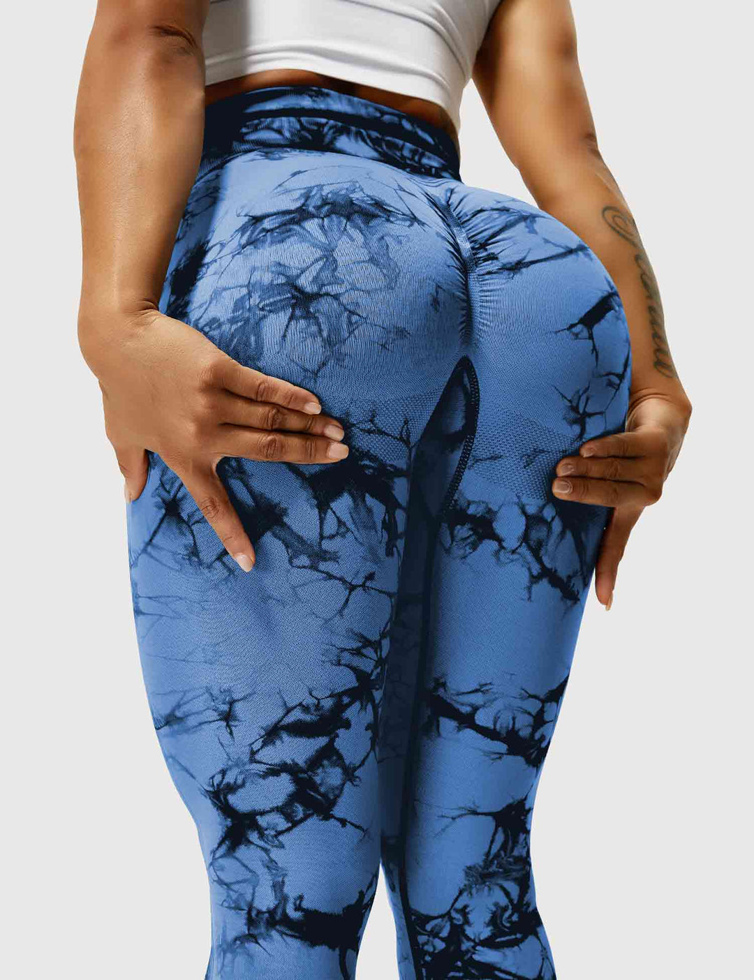 Super soft tie dye leggings for women, ideal for comfort.