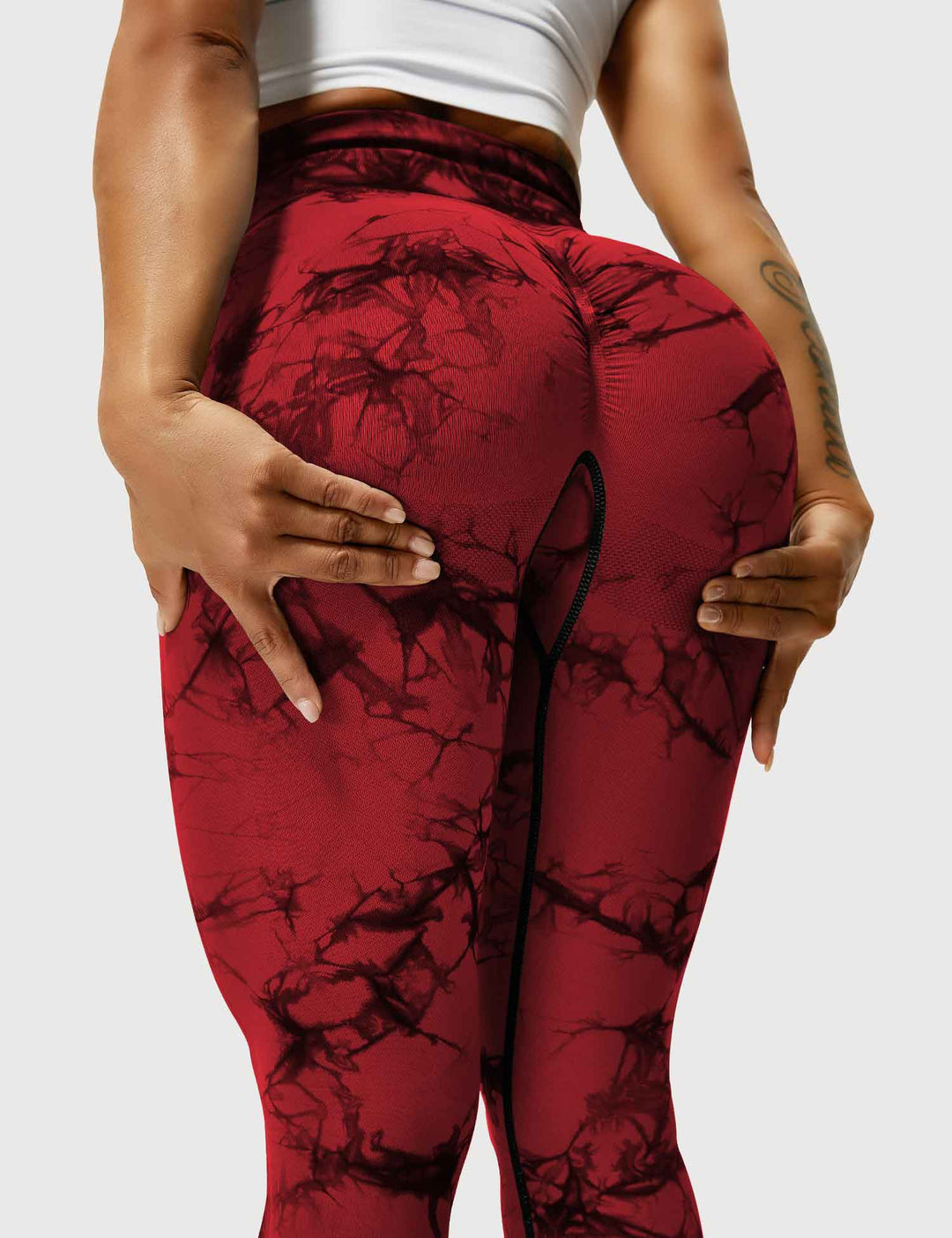 Modern tie dye pattern leggings, women's stylish comfort.
