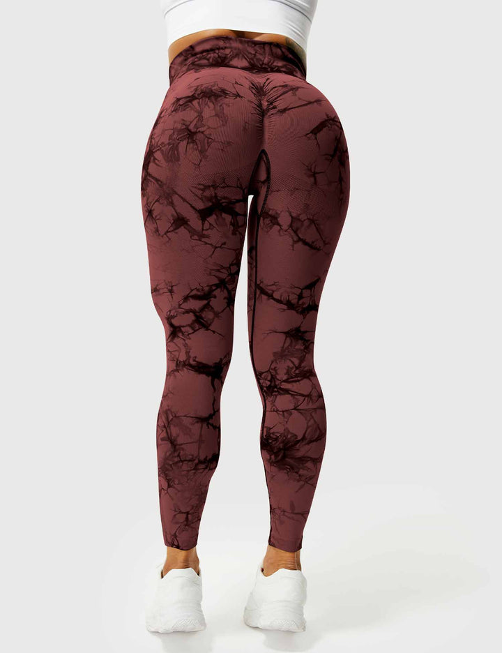 Beautiful tie dye leggings for women, enhancing athletic style.