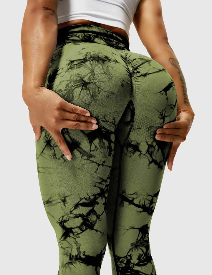 Flexible tie dye yoga leggings for women's comfortable stretch.