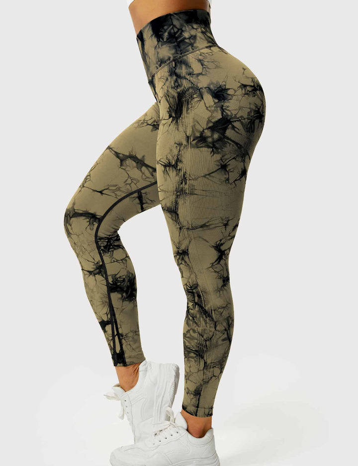 Secure high-waist tie dye leggings for women's activewear.