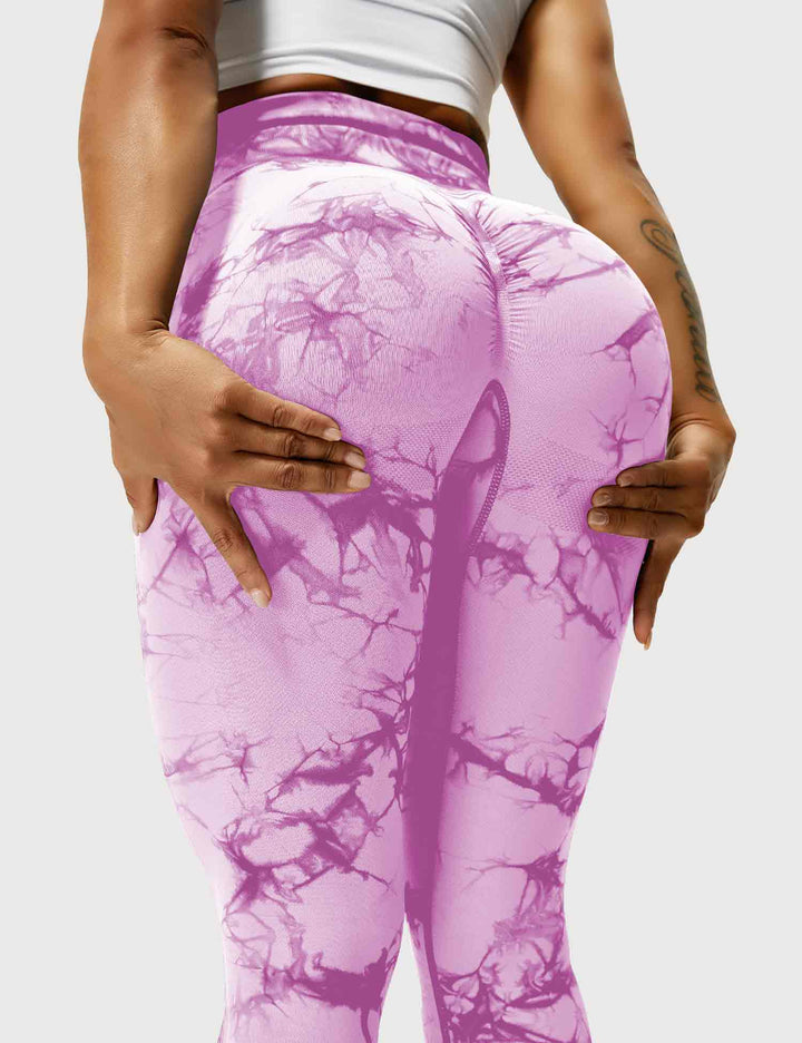 Women's tie dye fitness leggings, combining comfort with modern style.