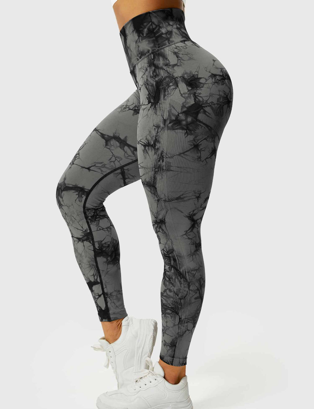 Easy-wear comfortable tie dye leggings for women.