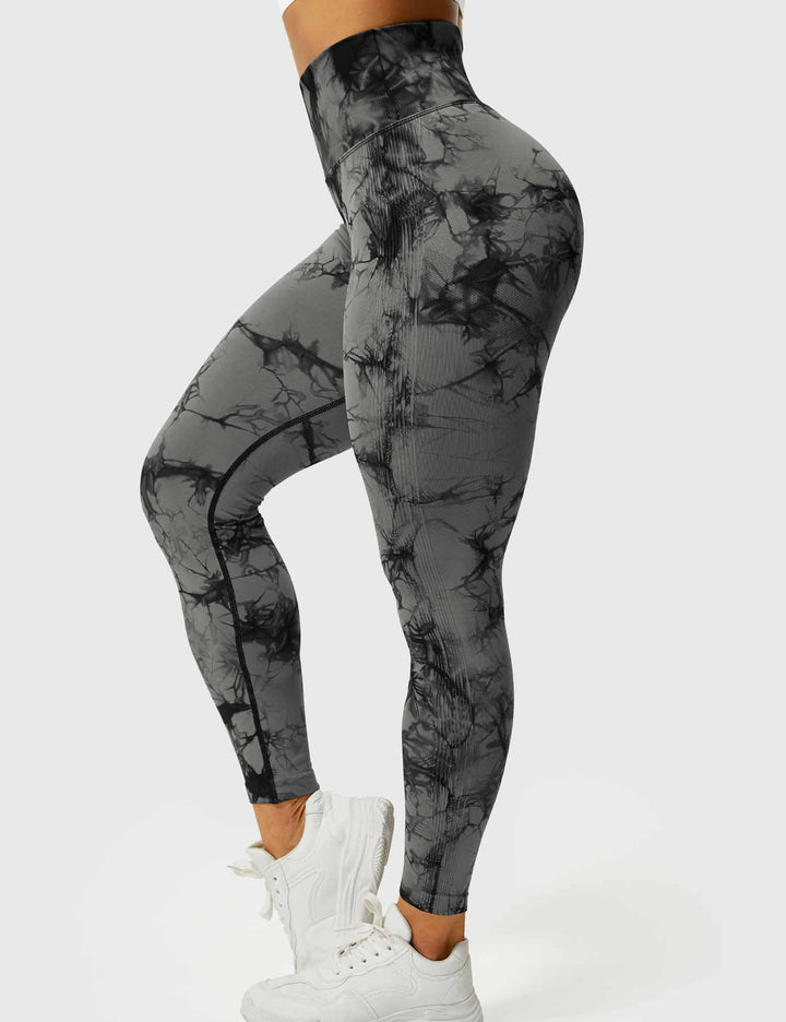 Easy-wear comfortable tie dye leggings for women.