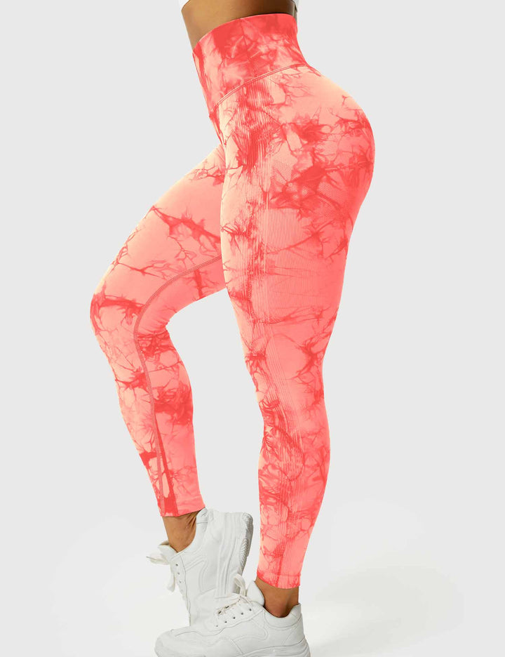 High-stretch tie dye leggings for women's athletic flexibility.