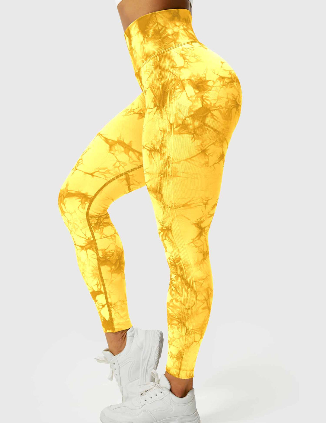 Women's athletic tie dye leggings, enhancing performance & comfort.