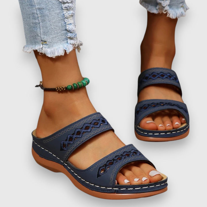 Casual wide fit slip-on sandals for women, ideal for daily comfort and style.