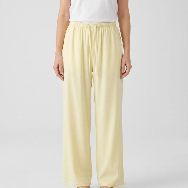 Relaxed fit wide-leg summer pants for women, comfortable and casual, great for warm weather.