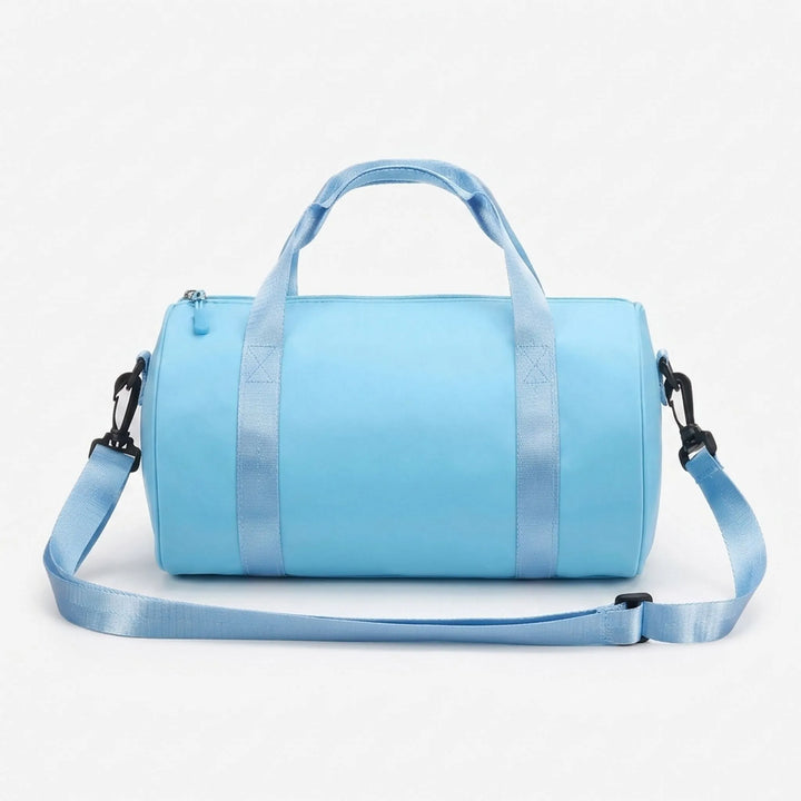 Compact women's duffel bag, ideal for gym, sports, and short travel. Durable nylon construction.