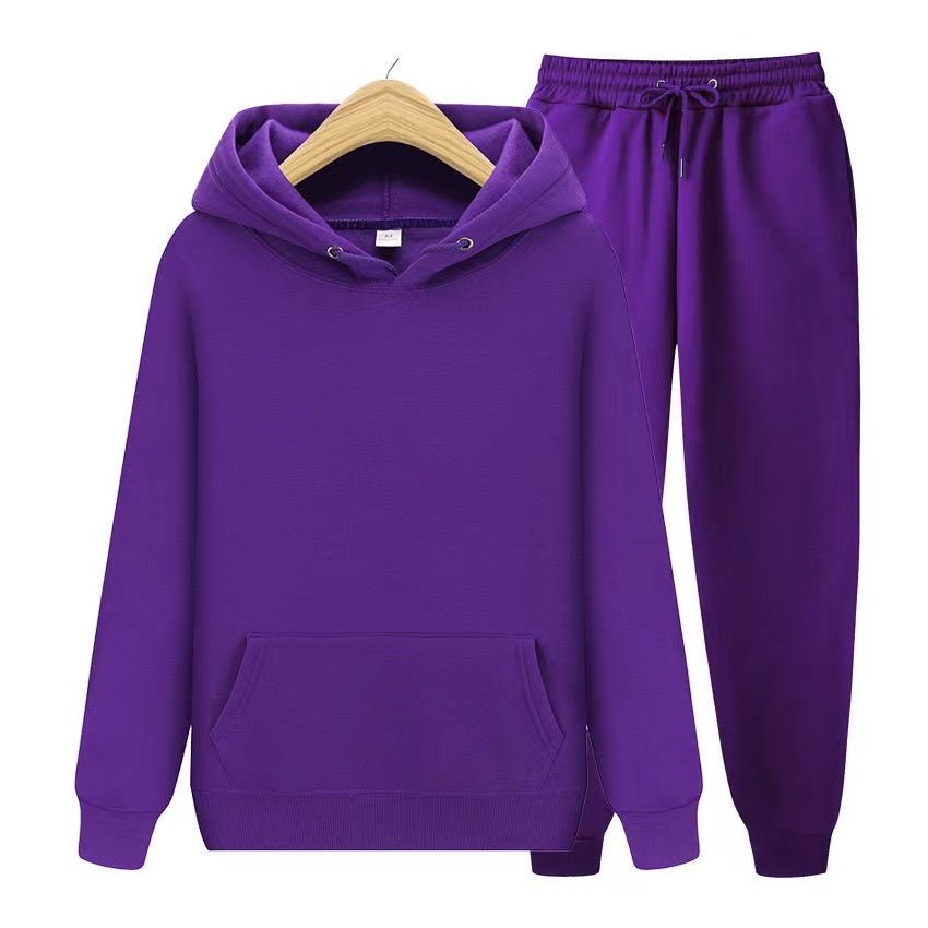 Detail of the jogger's elastic cuff and soft fabric from the women's comfort set, casual.