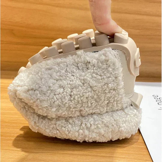 Slip into cozy warmth with soft women's loafer house slippers, providing ultimate indoor comfort.
