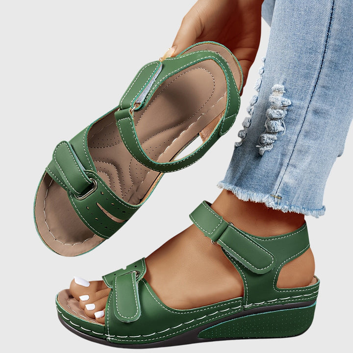 Elegant women's crystal embellished summer sandals with non-slip sole & arch support.