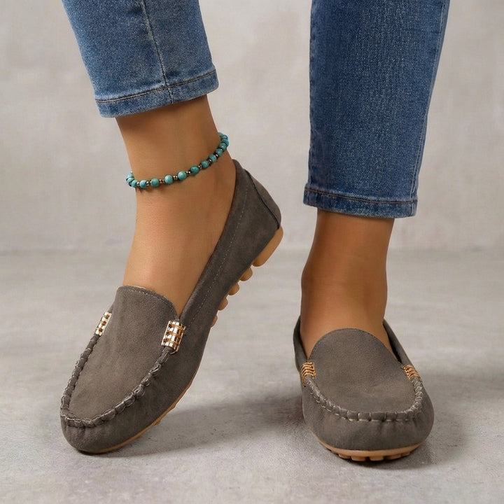 Orthopedic women's loafers offering everyday comfort, designed as driving moccasins.