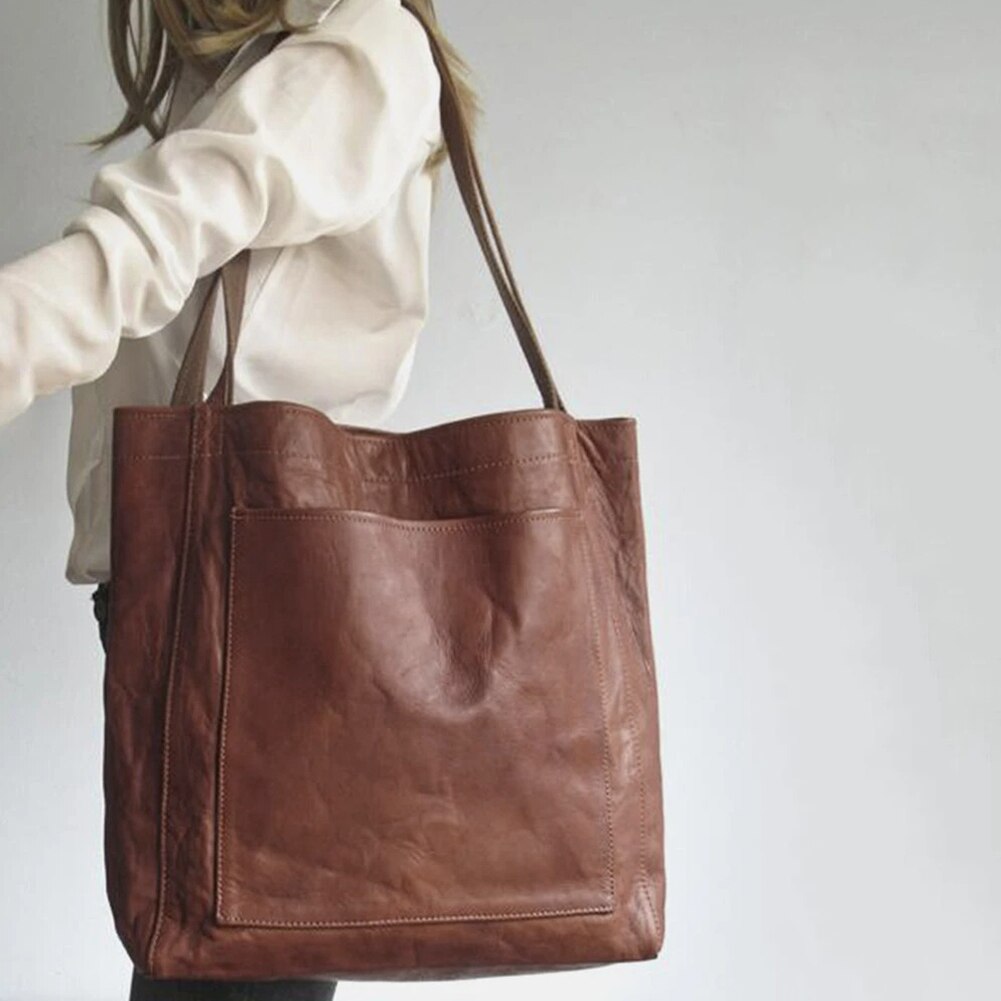 Classic women's everyday tote bag. Effortless shoulder bag design, a versatile handbag for daily fashion & work.