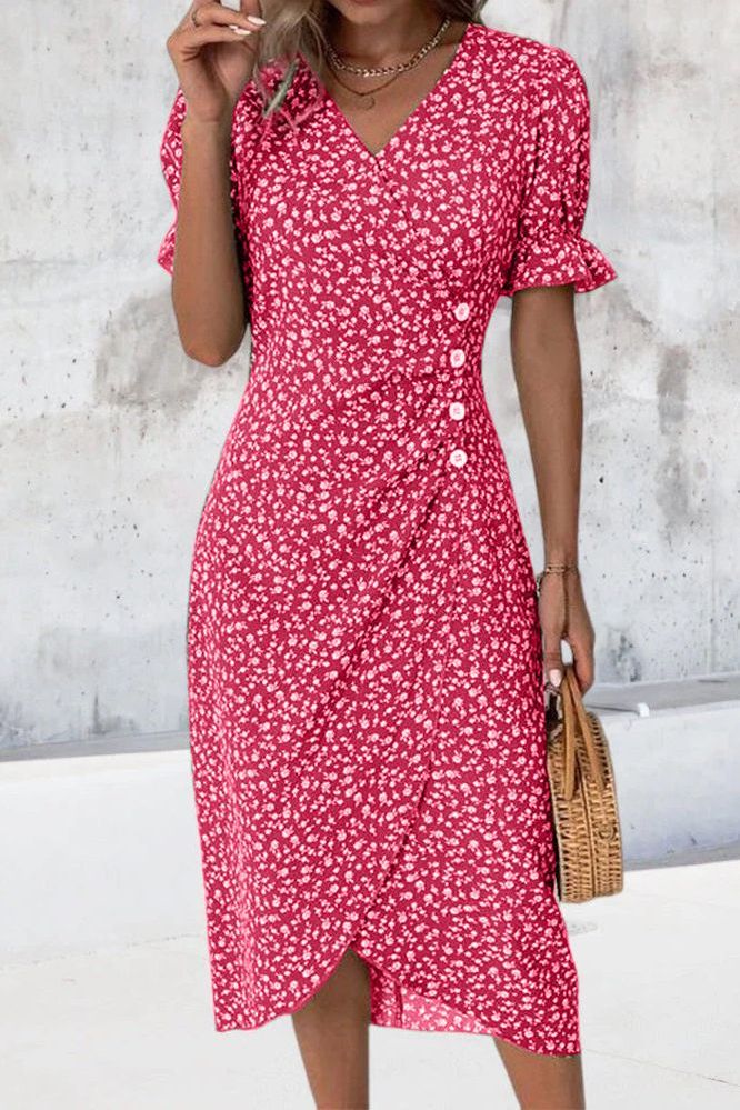 Women's comfortable pleated midi dress, flowy & elegant. Versatile day-to-night spring/summer essential.
