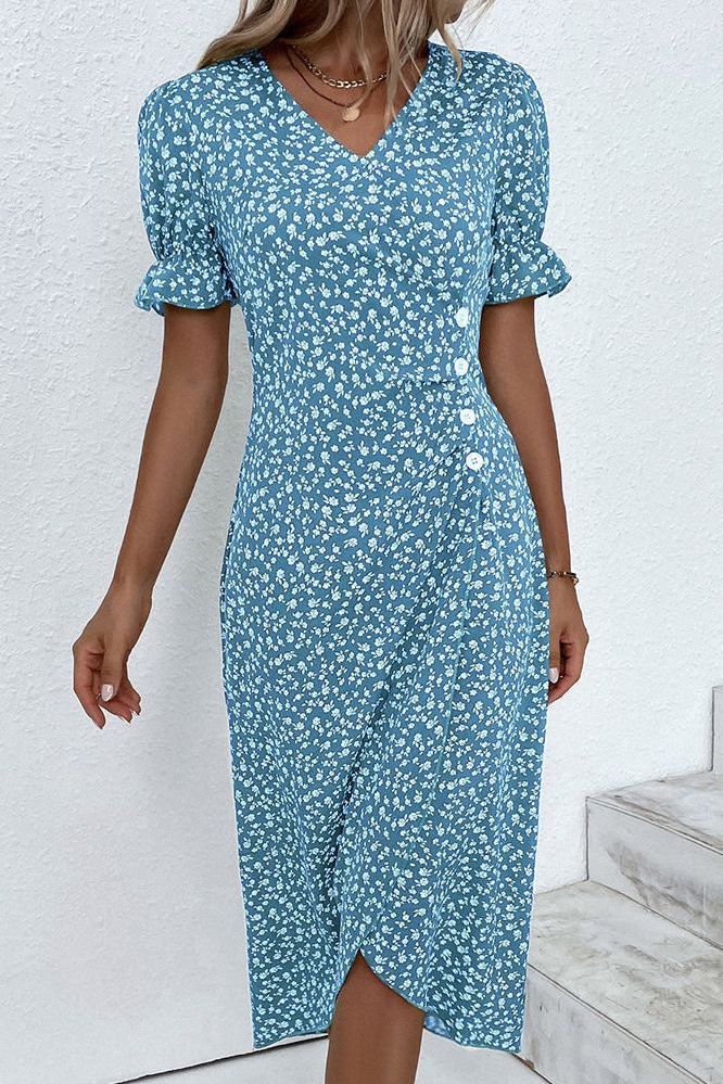 Casual flowy pleated midi dress for women. Comfortable and stylish for everyday wear.