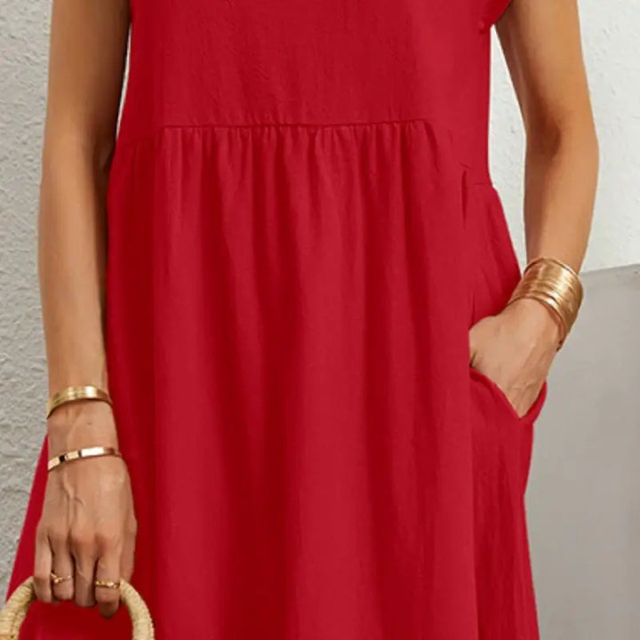 Easy-care casual midi dress for women, a pocketed design perfect for effortless spring fashion.
