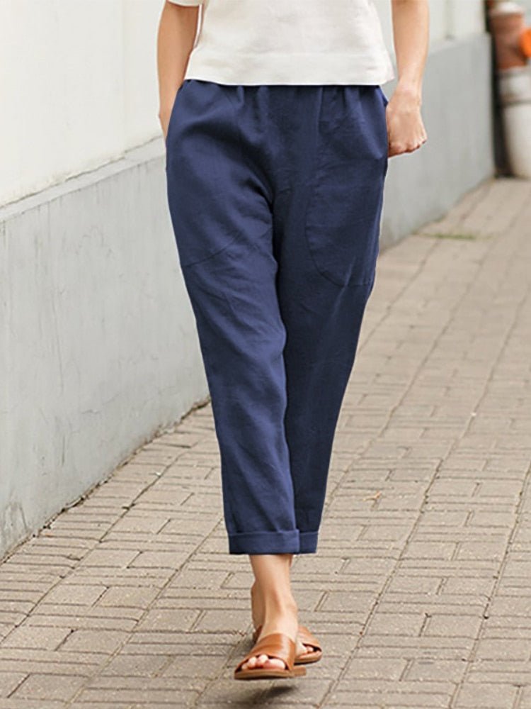 Bestselling women's relaxed fit pants, modern style for chic and comfortable wear.