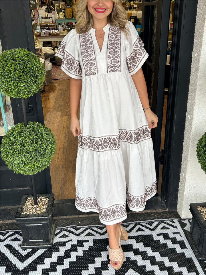 Versatile women's long sleeve boho midi dress with elegant embroidery, suitable for casual & bohemian style.