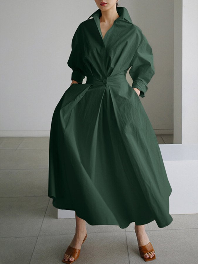 Timeless women's elegant flowing long dress, a sophisticated maxi for versatile casual or evening wear.