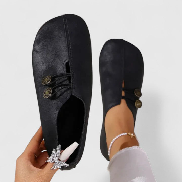 Comfortable women's slip-on loafers, foldable design for travel, featuring an elastic button.