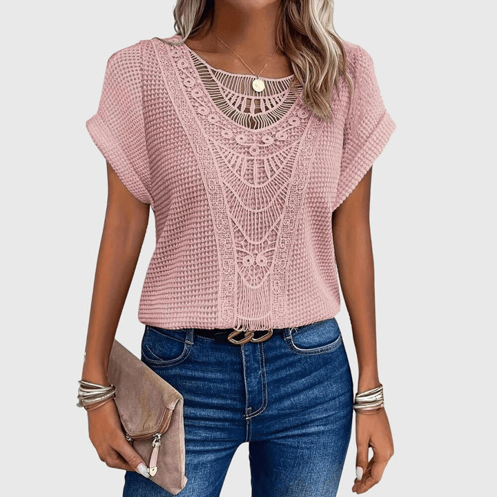 Chic women's bohemian lace blouse, relaxed fit, ideal for versatile summer outfits.