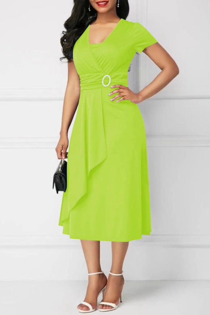 Machine washable elegant women's patterned midi dress, offering effortless style, comfort, and a relaxed fit.