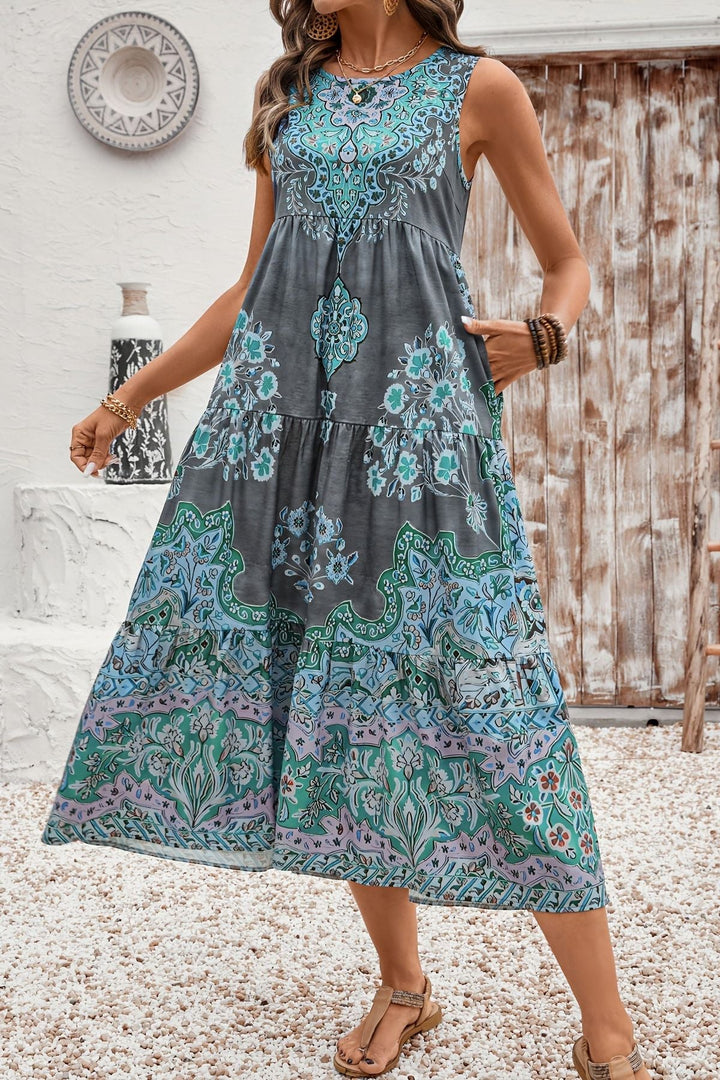 Flattering women's printed maxi dress, designed for effortless elegance & comfortable style.