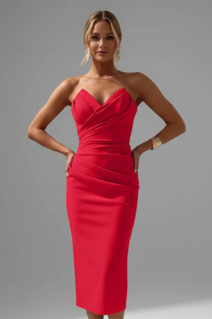 Versatile women's ruched midi dress, fitted with a sweetheart neckline for cocktail or formal wear.