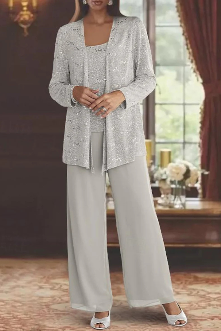 Sophisticated women's 3-piece coordinated evening wear outfit with flowy silhouette.