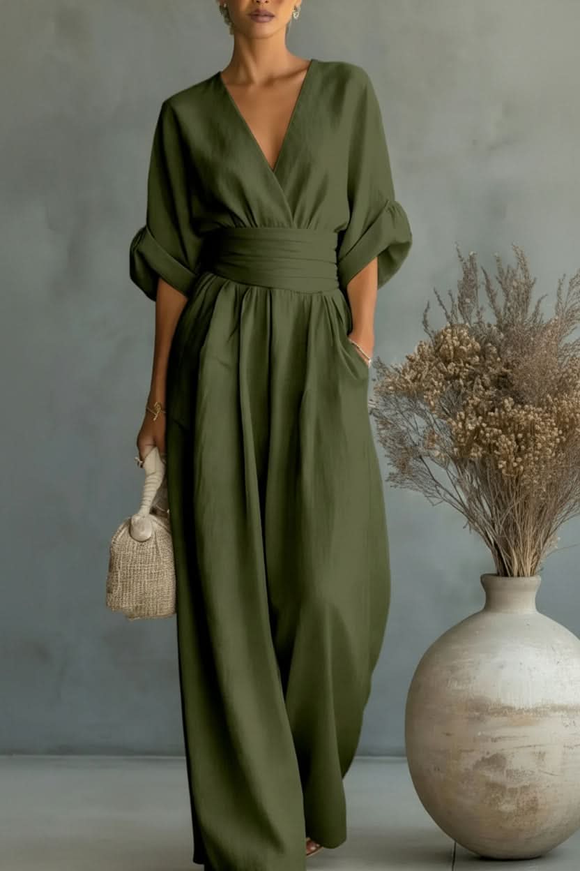 Pull-on women's vintage jumpsuit, perfect elegant one-piece for spring & summer fashion.