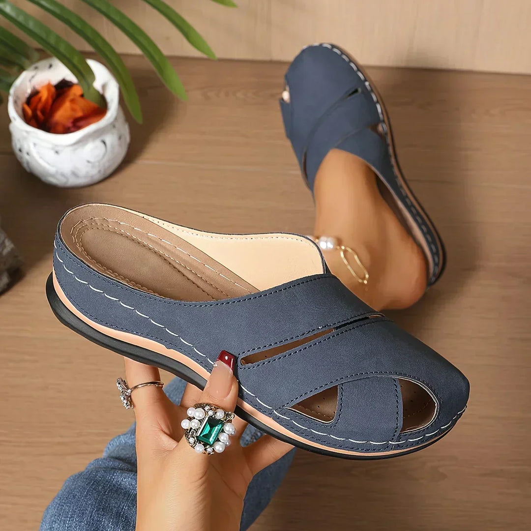 Chic black women's elevated platform wedge sandals, ideal for comfortable summer footwear and everyday style.