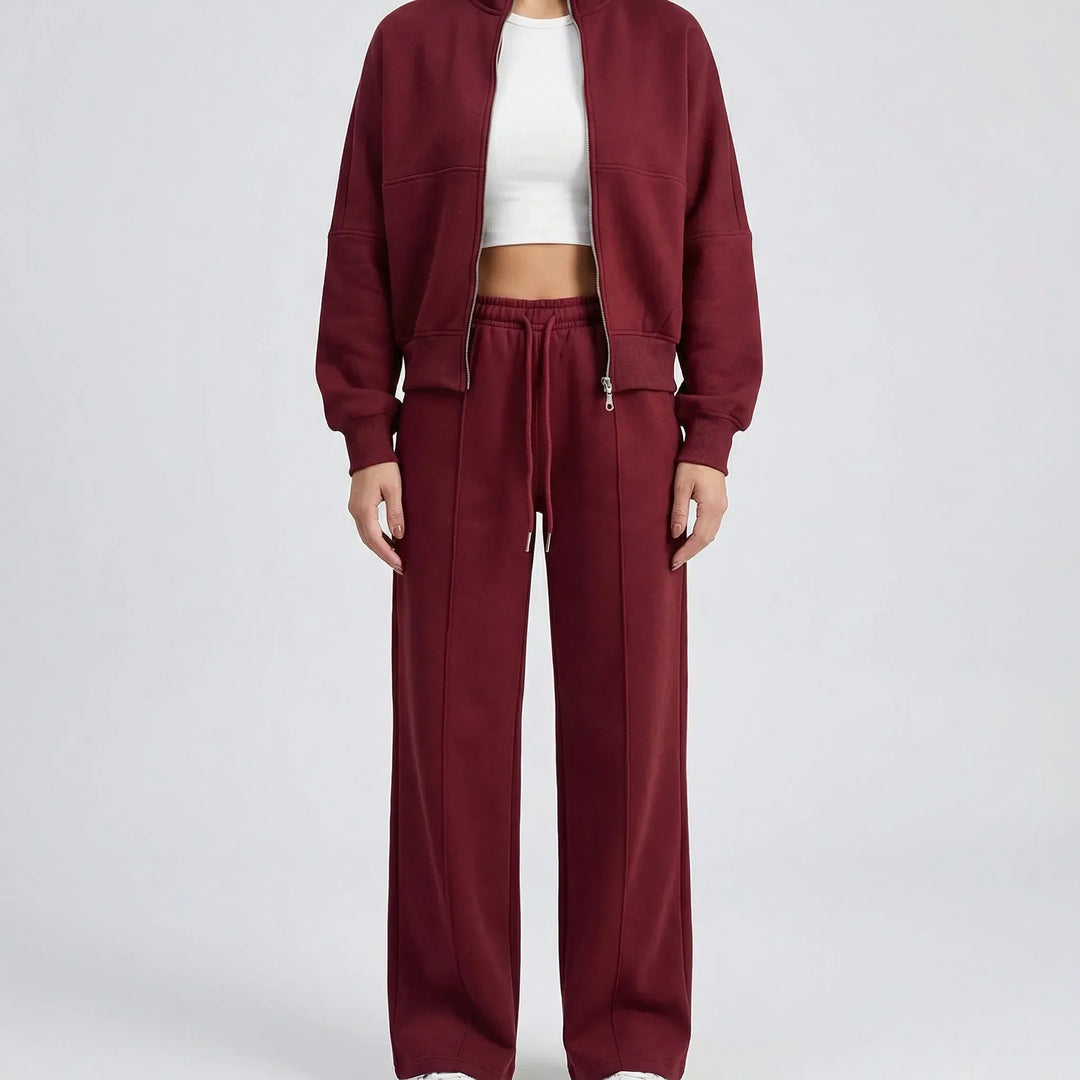 Evie women's regular fit straight leg trousers & jacket set. Versatile two-piece outfit for all seasons.
