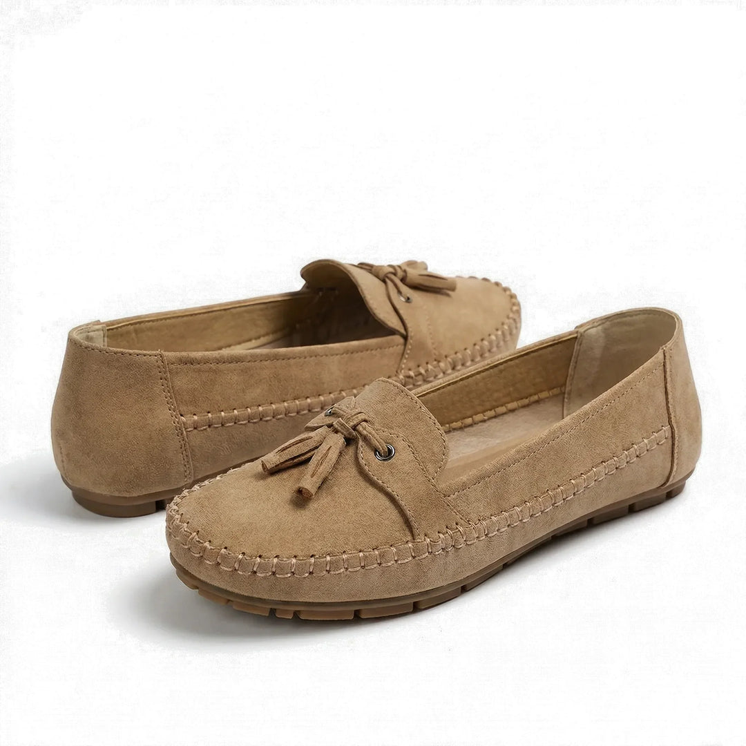 Women's extra wide loafers with memory foam for ultimate comfort and everyday wear.