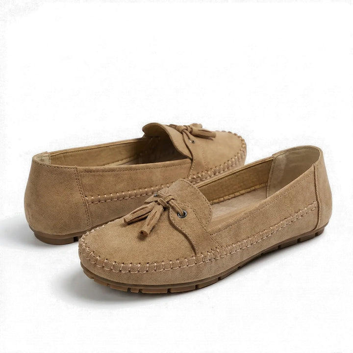 Women's extra wide loafers with memory foam for ultimate comfort and everyday wear.