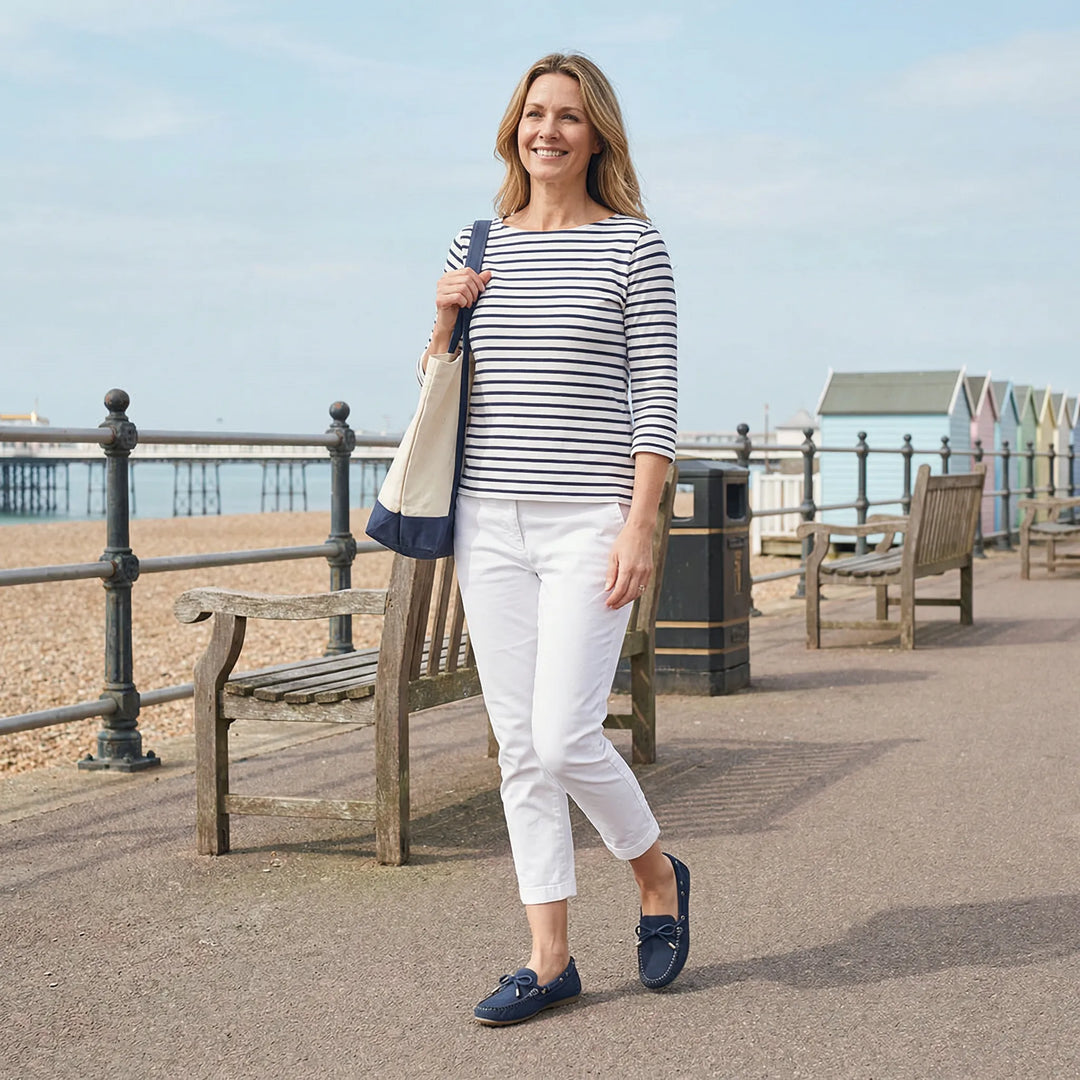 Stylish women's loafers, extra wide, with memory foam comfort, suitable for any casual look.