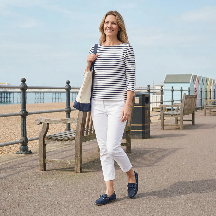 Stylish women's loafers, extra wide, with memory foam comfort, suitable for any casual look.