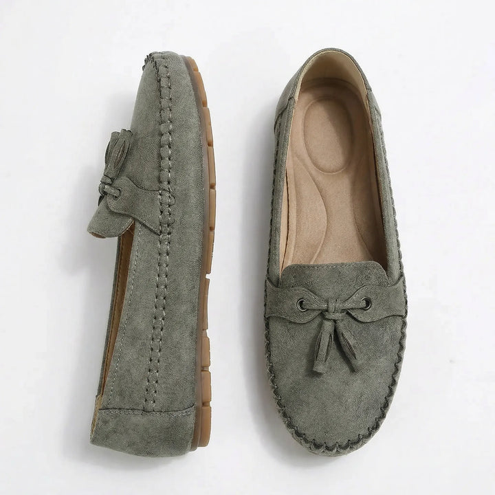 Casual women's loafers, easy slip-on style, perfect for everyday wear with wide fit.