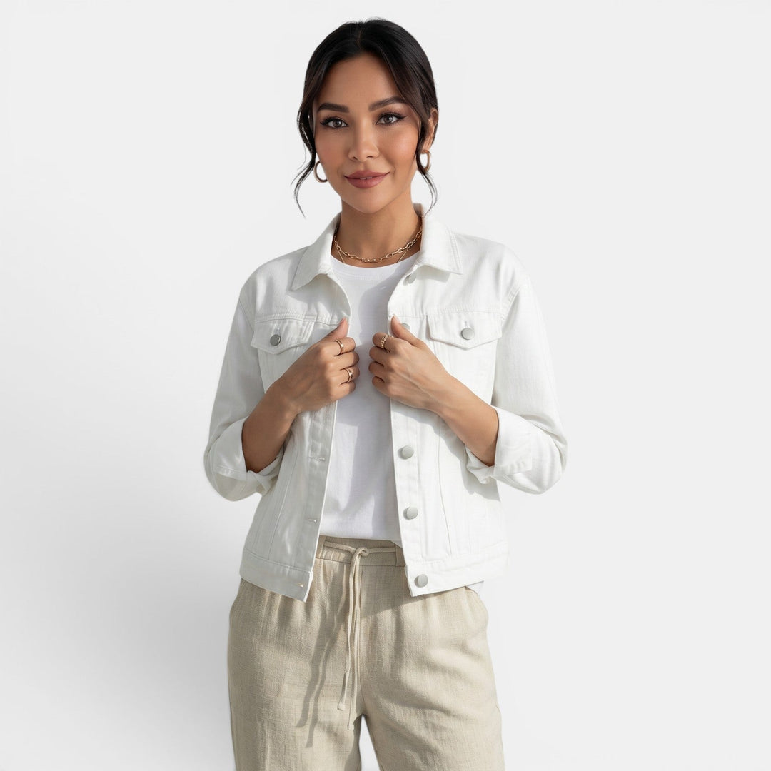 Women's fitted casual jacket in black, perfect for urban fashion and everyday layering.
