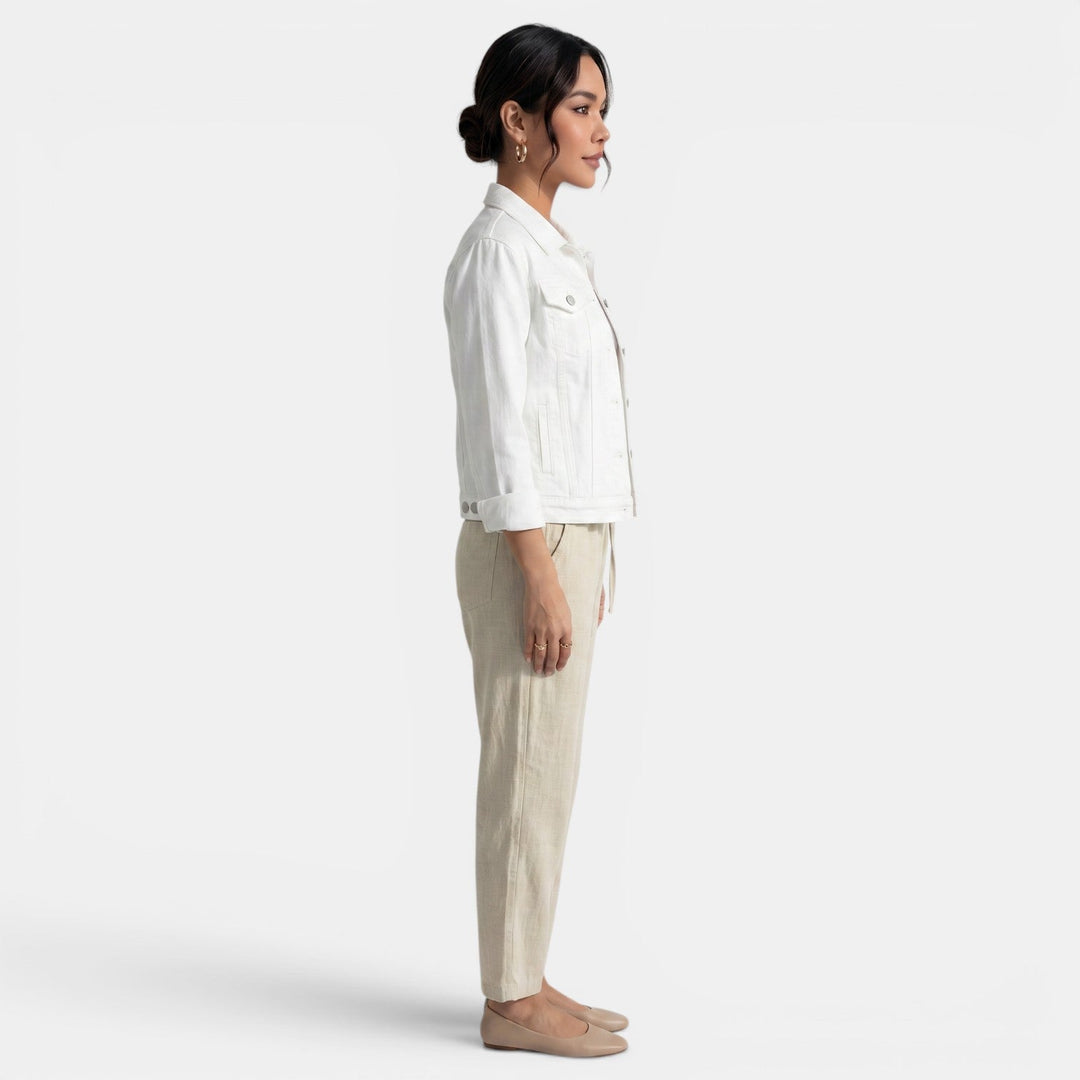 Versatile ladies jacket, a lightweight layering piece for casual style and weekend wear.