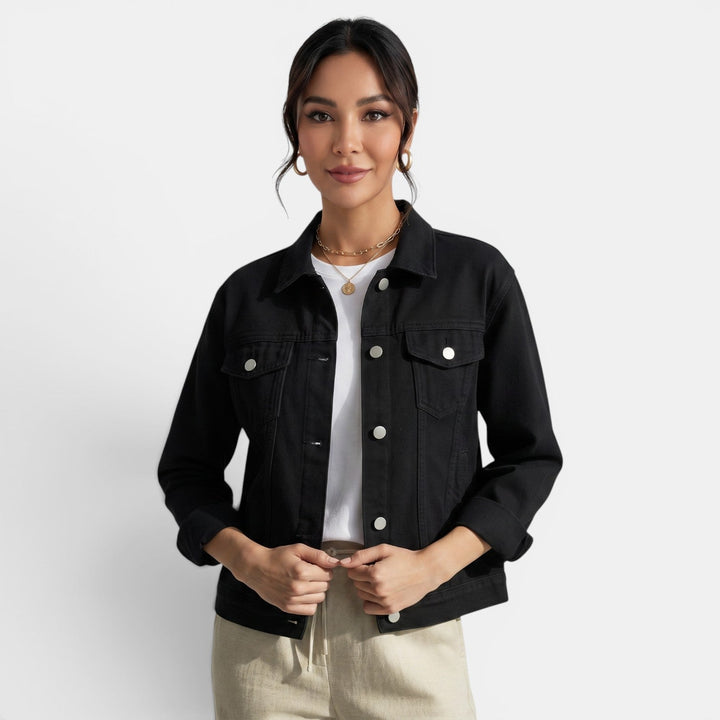 Casual fitted jacket for women, a comfortable and stylish addition to any wardrobe.