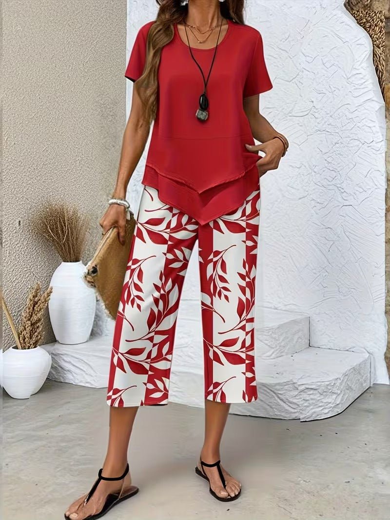 Comfortable women's floral two-piece set featuring a flowy wide leg design. Ideal for summer fashion.