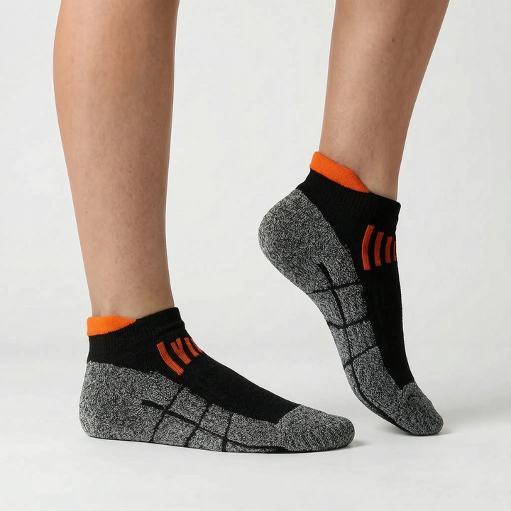 Comfortable women's non-slip ankle socks. Green athletic socks for optimal performance during sports.