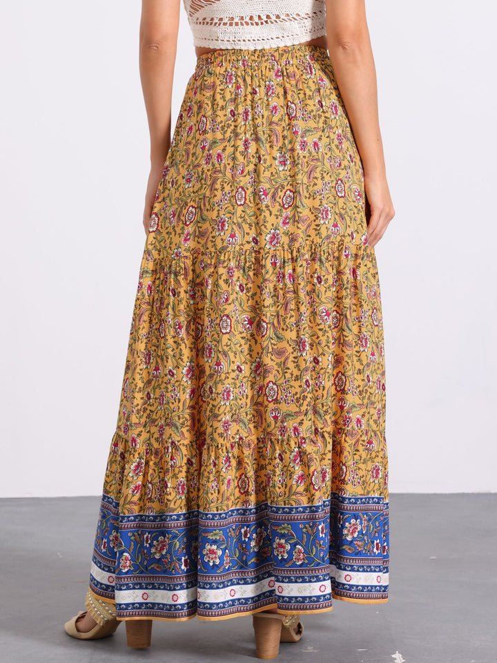 Versatile printed maxi skirt, women's high waist and flowing side slit for any occasion.