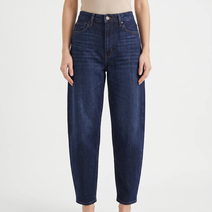 Stylish women's barrel-leg jeans with a high-waist and relaxed fit. Ankle-length, great for spring & fall everyday wear.