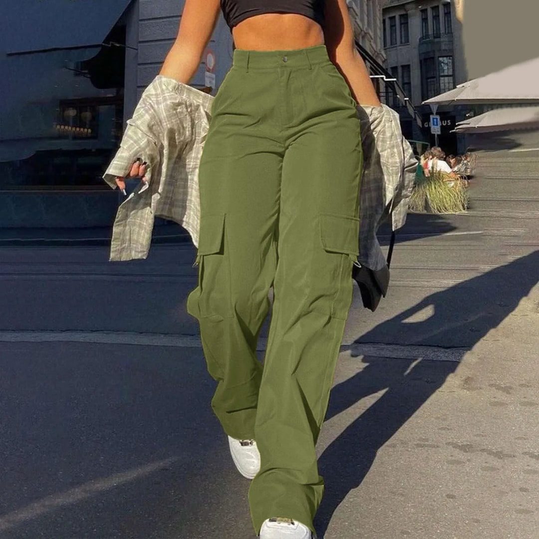 Trendy women's wide-leg cargo pants, high-waisted and designed for ultimate comfort & style.