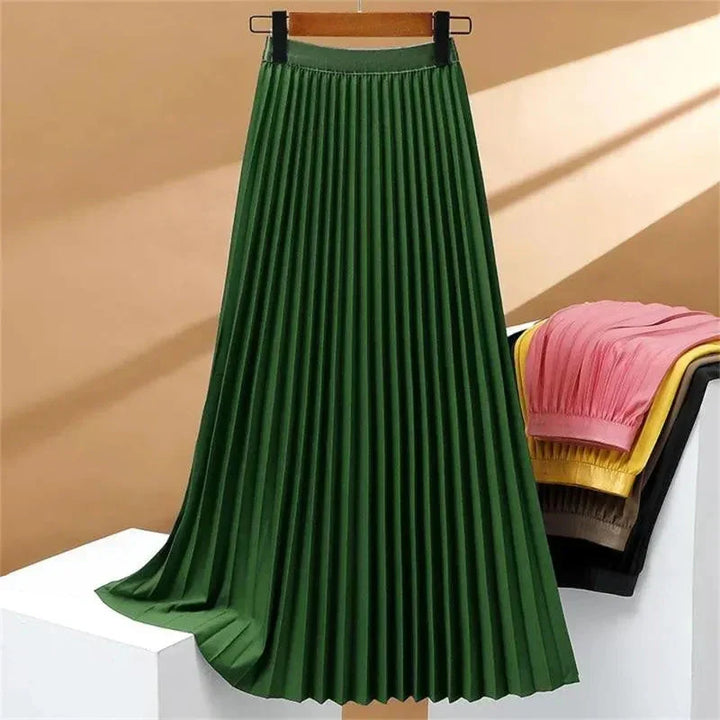 Versatile women's elegant pleated maxi skirt, high-waisted design for comfortable spring & summer styling.